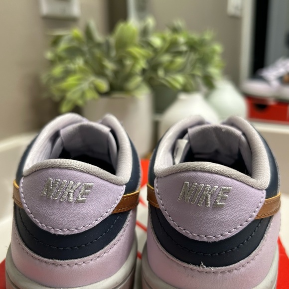 Toddler Nike dunks low SE 9 - Picture 2 of 3